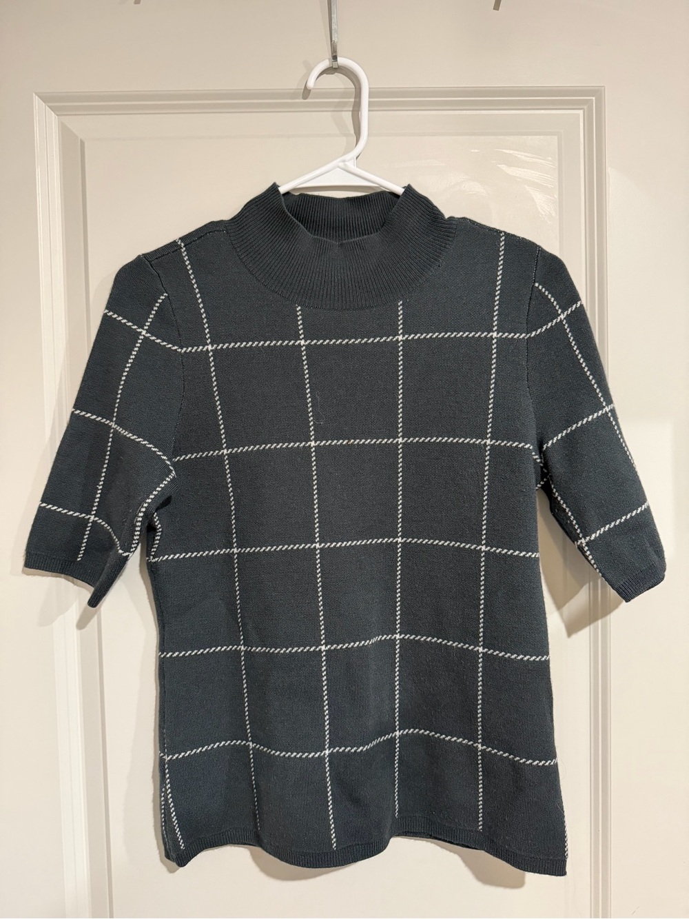 Ann Taylor Charcoal Windowpane Turtleneck Short Sleeve Sweater
